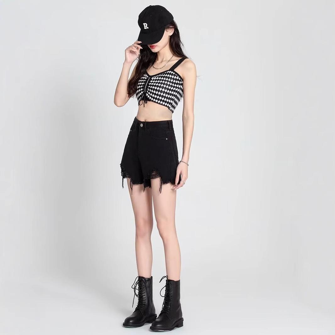Women s High-Waisted Raw Edge Ripped Denim Shorts - Hong Kong Style Retro A-Line XL: 155-165cm (121-131 lbs)
Women s High-Waisted Raw Edge Ripped Denim Shorts - Hong Kong Style Retro A-Line XL: 155-165cm (121-131 lbs)