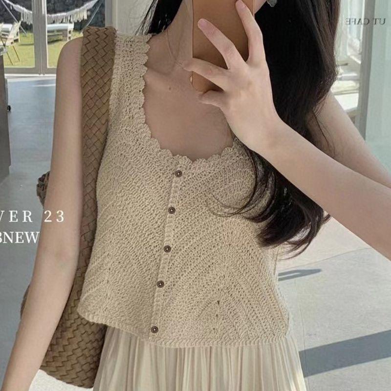 Short Crochet Knitted Top Women s Summer Korean Style Vest Camisole Outerwear Hollow Out Sleeveless Outerwear Vest one size
Short Crochet Knitted Top Women s Summer Korean Style Vest Camisole Outerwear Hollow Out Sleeveless Outerwear Vest one size