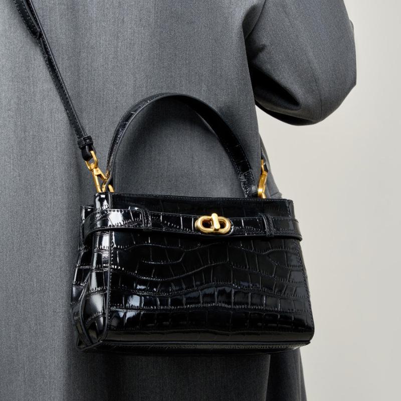 Женская сумка Kelly Large Crocodile Pattern Leather - Lock Small Square Messenger Bag 21.5*9*15 чёрный
Женская сумка Kelly Large Crocodile Pattern Leather - Lock Small Square Messenger Bag 21.5*9*15 чёрный