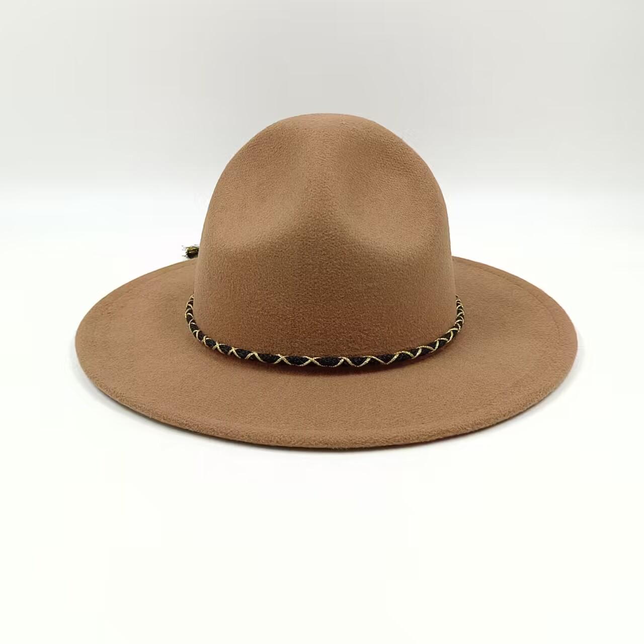 Winter suede fedora hat for men and women autumn and winter jazz hat 9.5 cm wide classic panama hat M56-58CM
Winter suede fedora hat for men and women autumn and winter jazz hat 9.5 cm wide classic panama hat M56-58CM