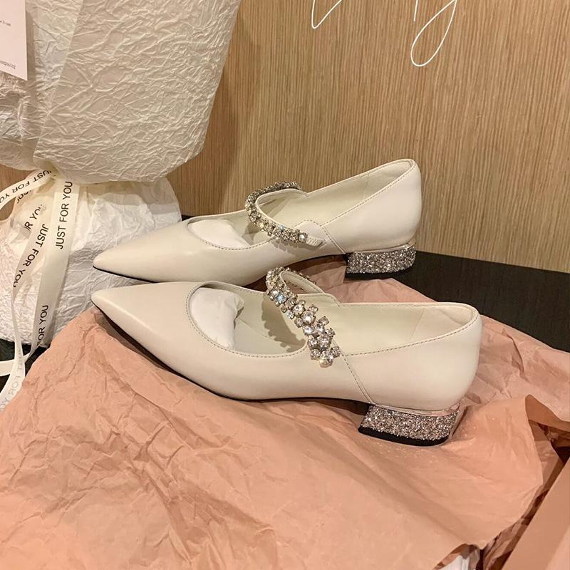 Rhine-drill Chain Pointy Sheepskin Толстый каблук Marigen Single Туфли женские Commuter French Gentle Low Heel 35 белый
Rhine-drill Chain Pointy Sheepskin Толстый каблук Marigen Single Туфли женские Commuter French Gentle Low Heel 35 белый
