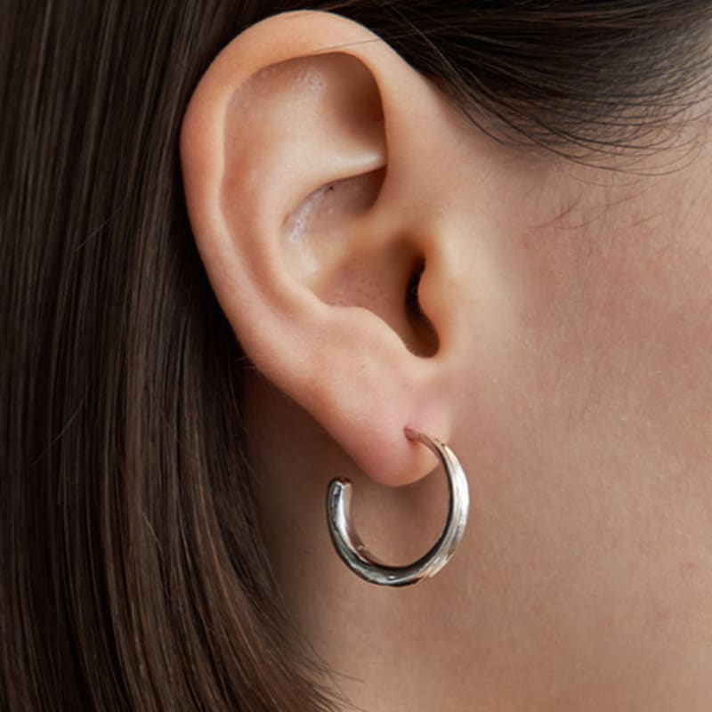 FLIT SAND DUNE EARRING (L) Silver
FLIT SAND DUNE EARRING (L) Silver
