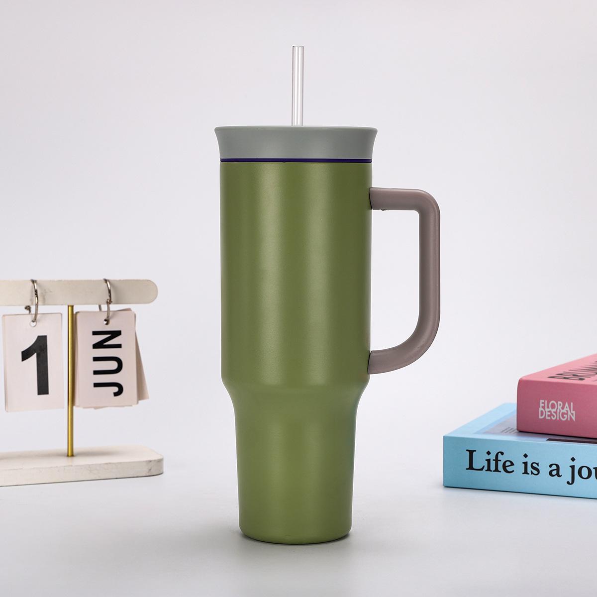 Car Cup Outdoor Vacuum Explosion Bingba Cup Large Capacity Thermos Cup with Handle 40oz зелений
Car Cup Outdoor Vacuum Explosion Bingba Cup Large Capacity Thermos Cup with Handle 40oz зелений
