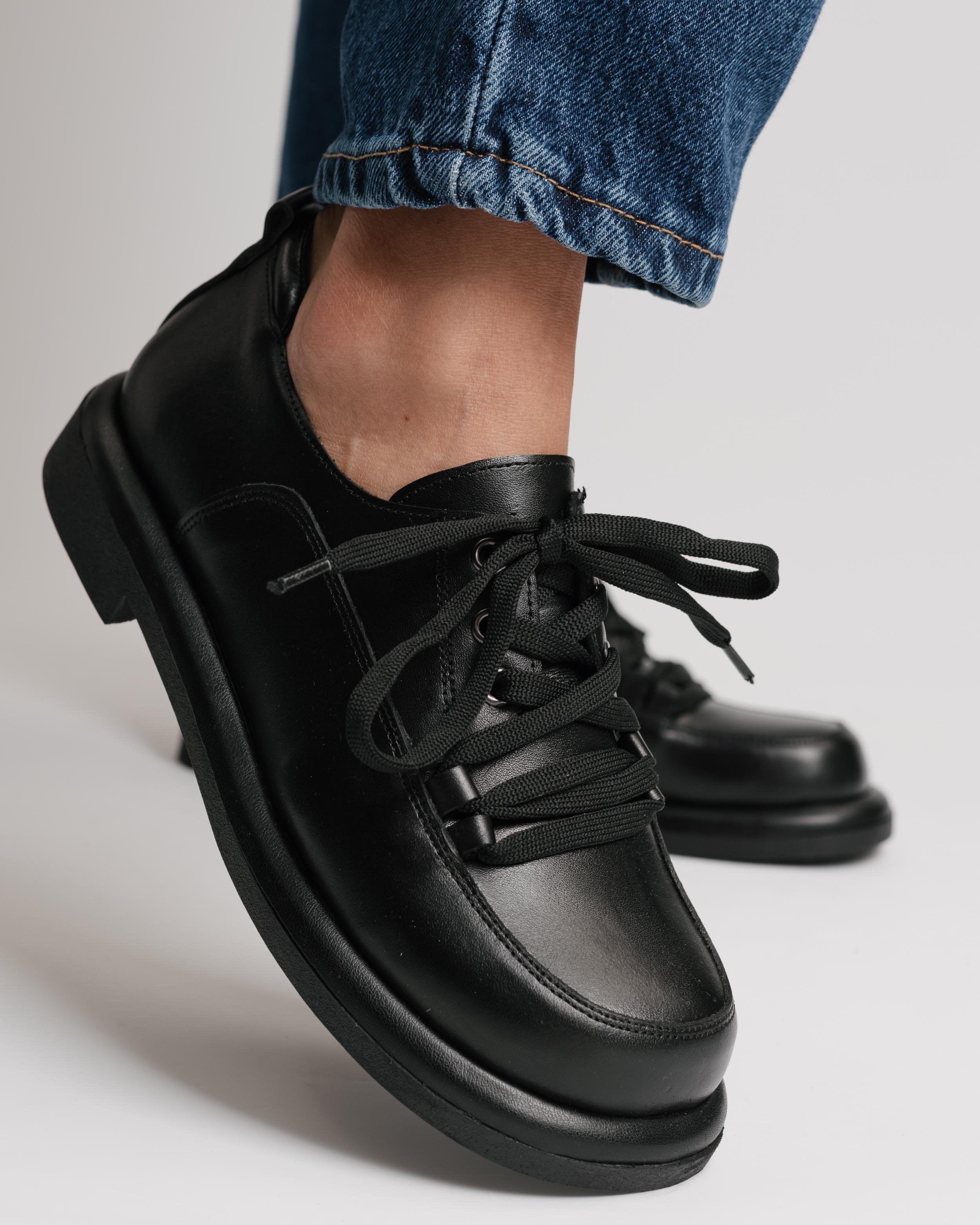 Туфлі жіночі Krula 161511 36 чорні шкіра 40 чорний
Туфлі жіночі Krula 161511 36 чорні шкіра 40 чорний