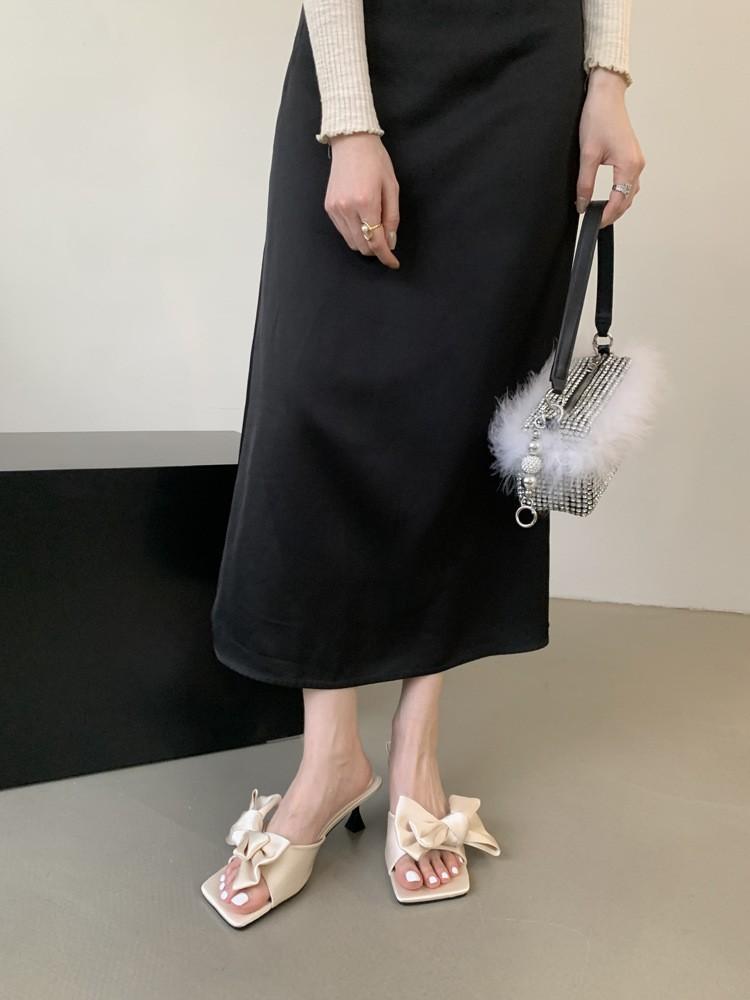 2025 summer new fairy style bow square head thin heel middle heel slippers one-word black sandals women s shoes 39
2025 summer new fairy style bow square head thin heel middle heel slippers one-word black sandals women s shoes 39