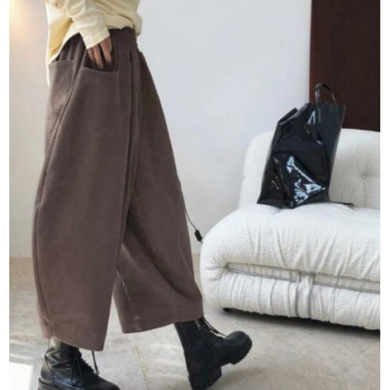 Женские винтажные брюки-морковки свободного кроя на весну/осень, широкие брюки-галифе, однотонные повседневные брюки-клеш XXS
Женские винтажные брюки-морковки свободного кроя на весну/осень, широкие брюки-галифе, однотонные повседневные брюки-клеш XXS