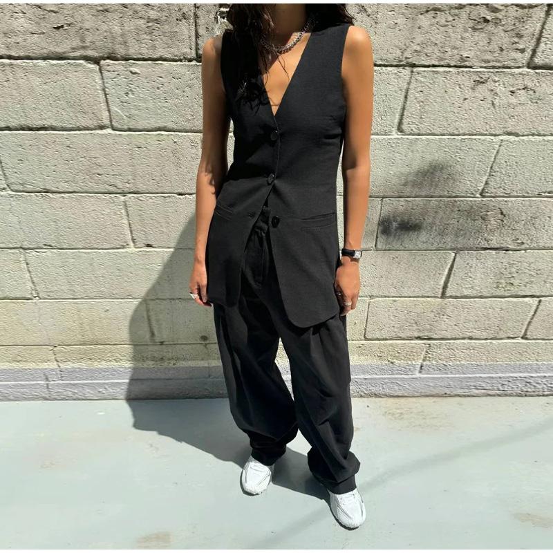 Модный женский жилет, топ, брючный костюм, без рукавов, V-образный вырез, прямые брюки, женский комплект 2025, весна-лето, элегантный комплект из 2 предметов для женщин L чёрный
Модный женский жилет, топ, брючный костюм, без рукавов, V-образный вырез, прямые брюки, женский комплект 2025, весна-лето, элегантный комплект из 2 предметов для женщин L чёрный