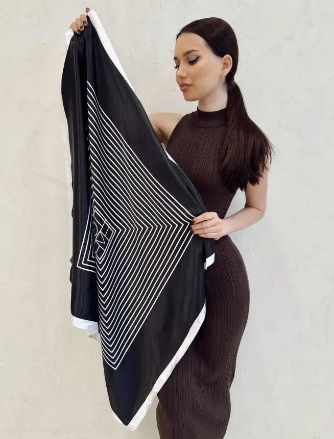 Large Square Scarf Lightweight Soft Fabric Geometric Pattern Versatile Use Headscarf Neck Wrap Shawl for Women and Men One Size
Large Square Scarf Lightweight Soft Fabric Geometric Pattern Versatile Use Headscarf Neck Wrap Shawl for Women and Men One Size
