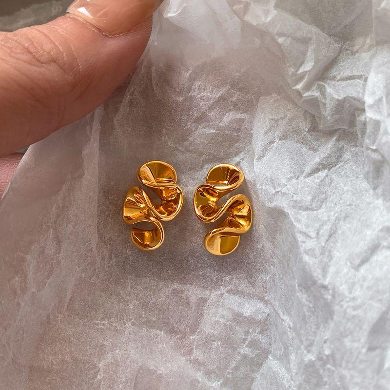 Fashion Style Ruched Small Wave Twisted Metal Silver Stud Earrings for Women Affordable Luxury Fashion Design Fancy Earrings Earrings Gold Earrings
Fashion Style Ruched Small Wave Twisted Metal Silver Stud Earrings for Women Affordable Luxury Fashion Design Fancy Earrings Earrings Gold Earrings