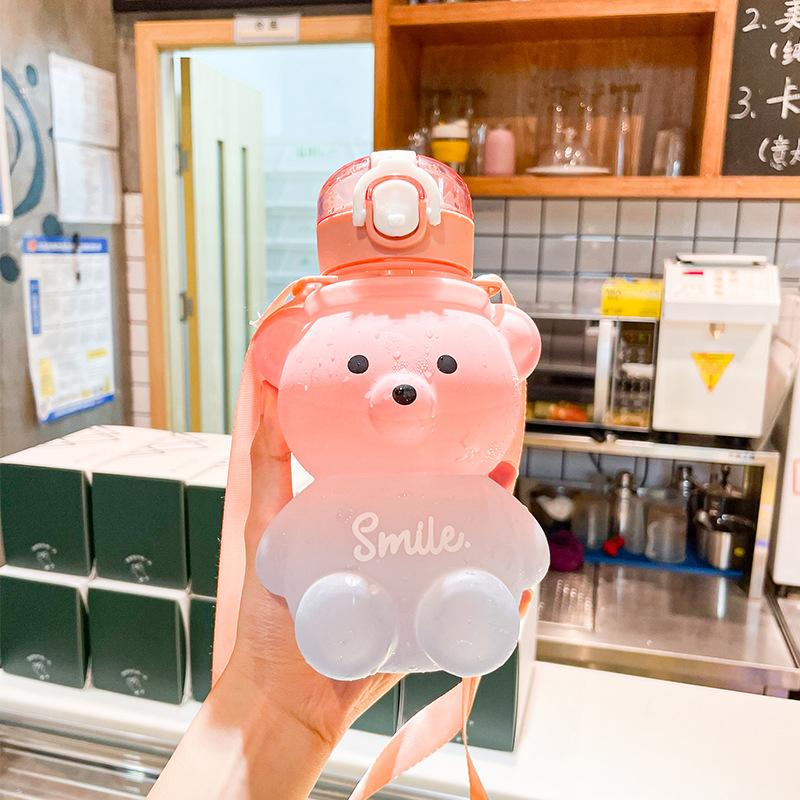 800 мл соломенная чашка для воды Kawaii Bear, летний чайник большой емкости, пластиковая соломенная чашка для питья, милая детская бутылка для воды для путешествий
800 мл соломенная чашка для воды Kawaii Bear, летний чайник большой емкости, пластиковая соломенная чашка для питья, милая детская бутылка для воды для путешествий