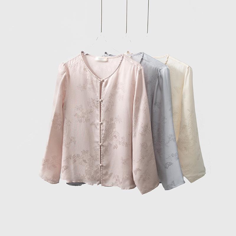 Reversible Two-Tone Mulberry Silk Chinese Cardigan - Round Neck, Single-Breasted Tea Suit M
Reversible Two-Tone Mulberry Silk Chinese Cardigan - Round Neck, Single-Breasted Tea Suit M