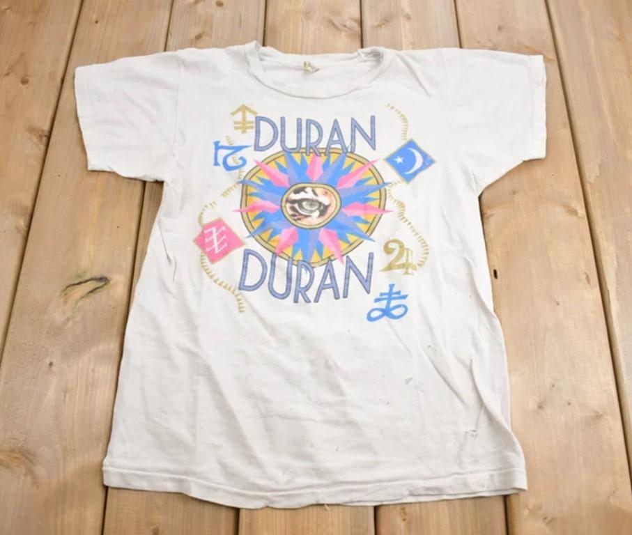 Vintage 1984 Duran Duran USA Tour Band T-Shirt Unisex T-Shirt M
Vintage 1984 Duran Duran USA Tour Band T-Shirt Unisex T-Shirt M