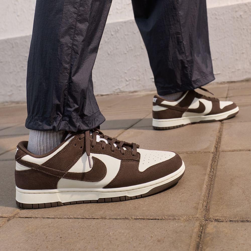 Nike Dunk Low Retro SE Бледно-слоновая кость Барочный коричневый 42.5
Nike Dunk Low Retro SE Бледно-слоновая кость Барочный коричневый 42.5