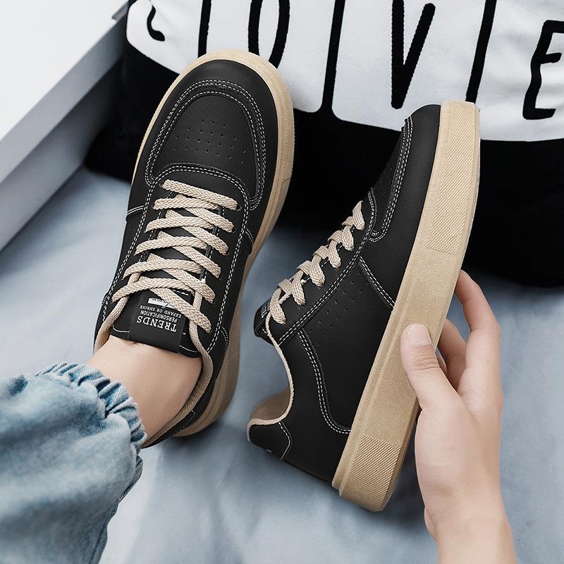 2026 New Men s Thick-Sole Breathable Sports Casual Sneakers - White Trainers with Height-Enhancing Design for Students. 39 чёрный
2026 New Men s Thick-Sole Breathable Sports Casual Sneakers - White Trainers with Height-Enhancing Design for Students. 39 чёрный