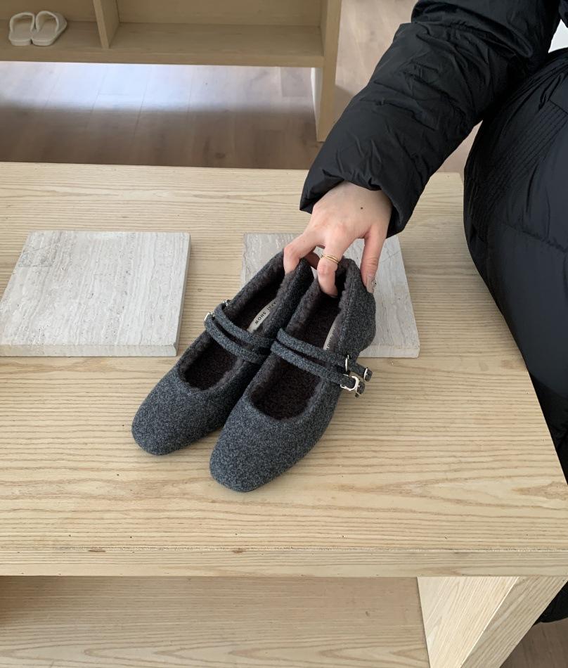 Премиальный серый французское слово с легким ртом бархат женские Мэри Джейн милые красивые женщины осень и зима верхняя одежда внутренняя высота увеличение хлопок 39 темно-серого
Премиальный серый французское слово с легким ртом бархат женские Мэри Джейн милые красивые женщины осень и зима верхняя одежда внутренняя высота увеличение хлопок 39 темно-серого