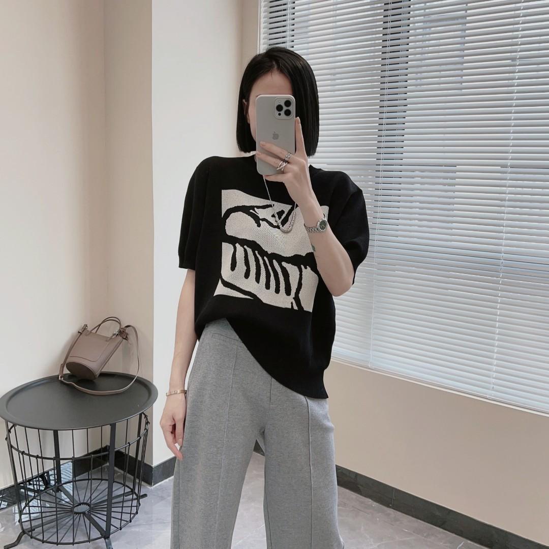 Thin Knitting Short Sleeve Women s Summer 2025 Plus Size Slightly Oversized Girls Slim Looking Belly Covering Ice Silk Half Sleeve Tops T-shirt 4XL чёрный
Thin Knitting Short Sleeve Women s Summer 2025 Plus Size Slightly Oversized Girls Slim Looking Belly Covering Ice Silk Half Sleeve Tops T-shirt 4XL чёрный