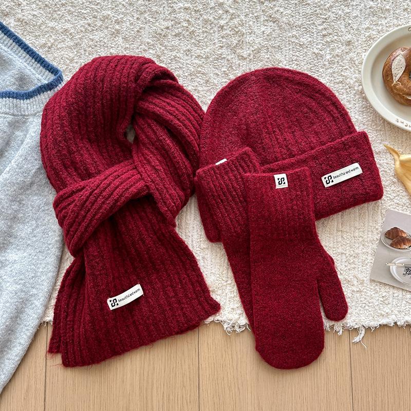 3Pcs/Set Knitted Ring Scarf Women Wool Hat Scarf Gloves Solid Cap Design Soft Cashmere Pashmina Collar Christmas
3Pcs/Set Knitted Ring Scarf Women Wool Hat Scarf Gloves Solid Cap Design Soft Cashmere Pashmina Collar Christmas