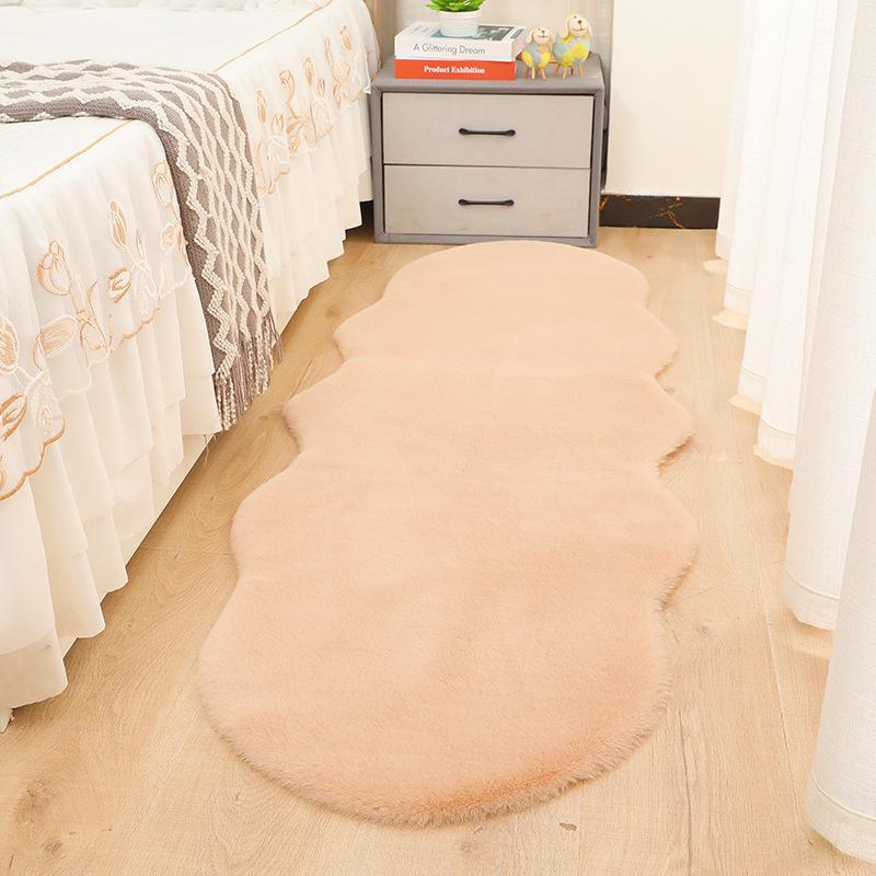 Solid Color Faux Rabbit Fur Carpet for Bedroom & Sofa - Plush Irregular Floor Mat & Homestay Decor 60x80cm
Solid Color Faux Rabbit Fur Carpet for Bedroom & Sofa - Plush Irregular Floor Mat & Homestay Decor 60x80cm