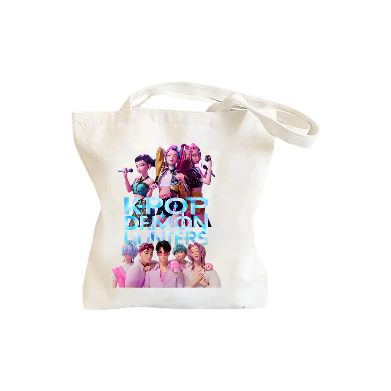 Сумка-тоут с принтом по мотивам фильма «Ведьмаки» One Size
Сумка-тоут с принтом по мотивам фильма «Ведьмаки» One Size