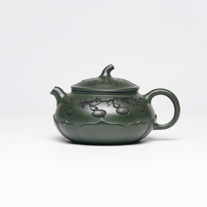 250ml Ancient Yixing Purple Clay Teapots Handmade Pot Raw Ore Mud Kettle with Infuser Chinese Zisha Tea Set Drinkware Supplies
250ml Ancient Yixing Purple Clay Teapots Handmade Pot Raw Ore Mud Kettle with Infuser Chinese Zisha Tea Set Drinkware Supplies