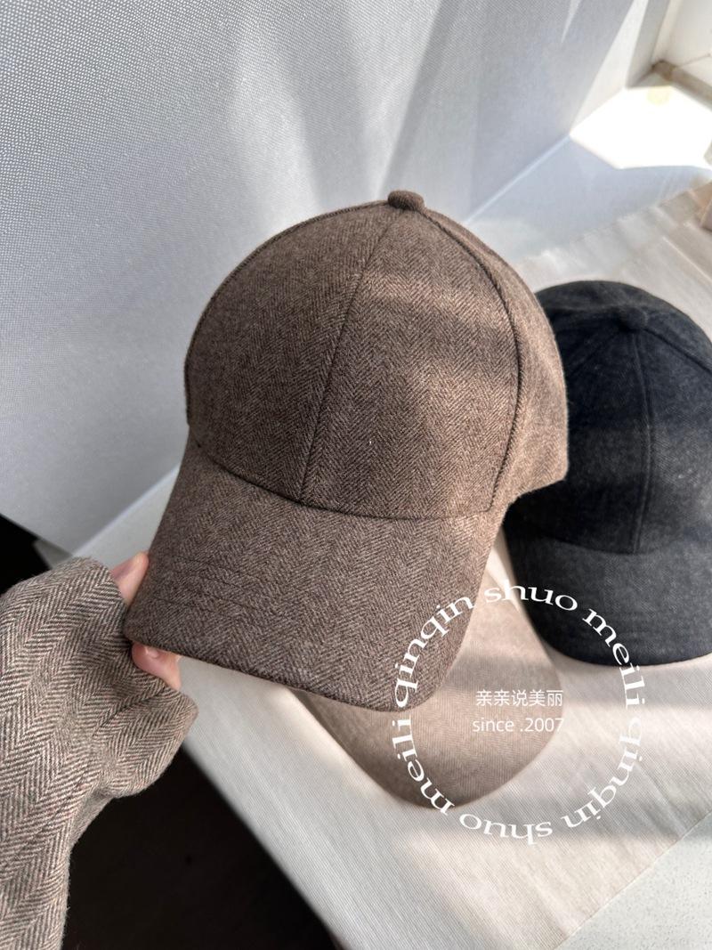 Men s Herringbone Wool Baseball Cap | Structured Hard Crown & Face Slimming | British Style Unisex Autumn Winter 53 60CM
Men s Herringbone Wool Baseball Cap | Structured Hard Crown & Face Slimming | British Style Unisex Autumn Winter 53 60CM