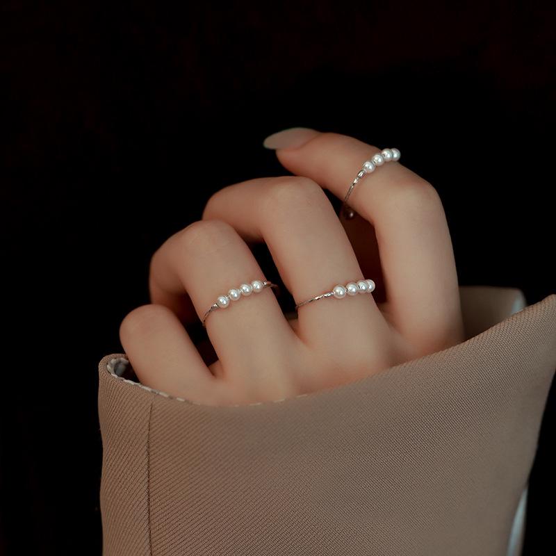 Women s Simple Pearl Ring - Thin Band, Niche Design for Index or Pinky Adjustable Opening
Women s Simple Pearl Ring - Thin Band, Niche Design for Index or Pinky Adjustable Opening