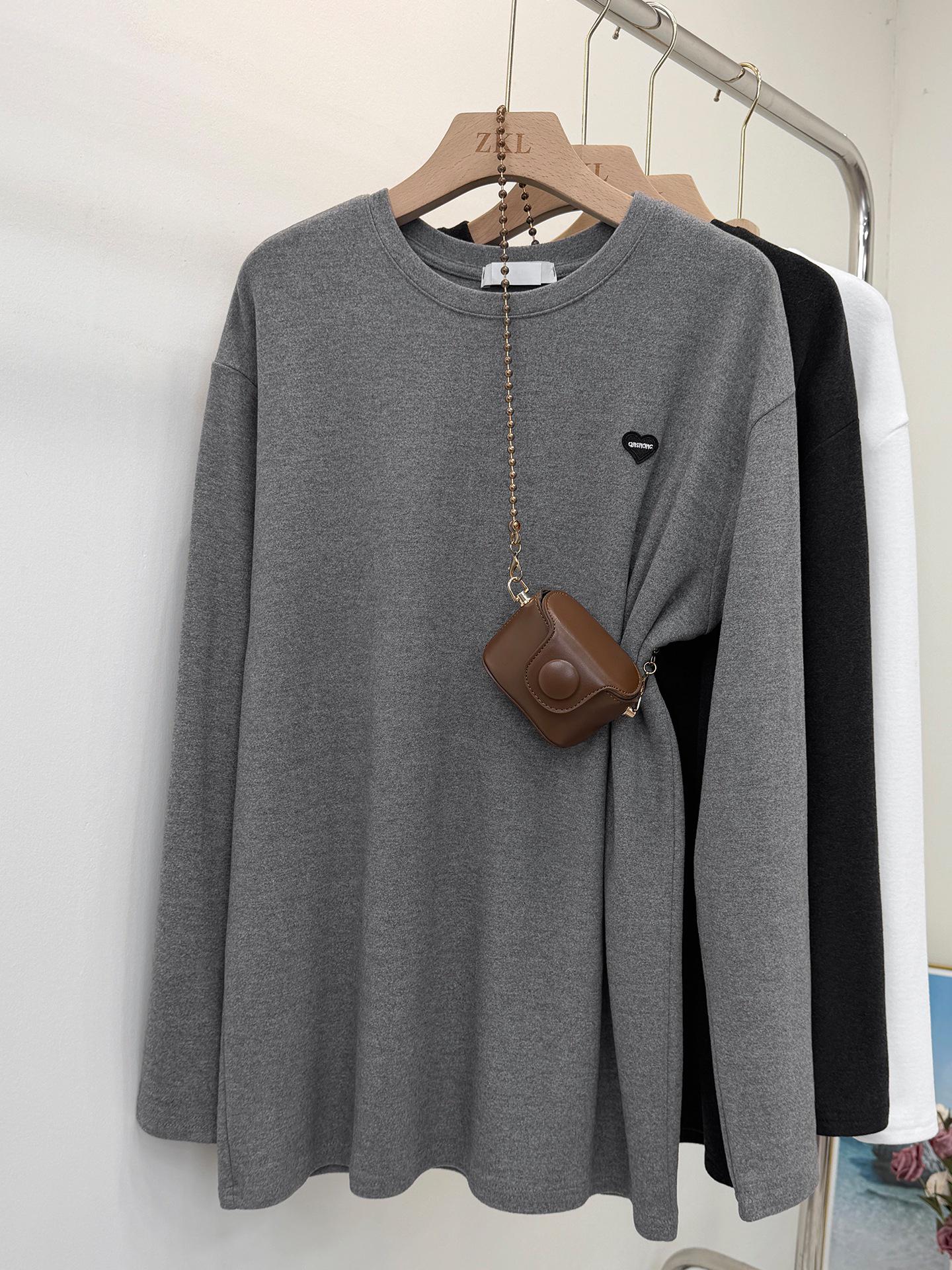 Women s Love Heart Fleece Top with Shark Pants: Double-sided, Butt-Covering, Warm Loose Base Layer for Autumn/Winter. Large
Women s Love Heart Fleece Top with Shark Pants: Double-sided, Butt-Covering, Warm Loose Base Layer for Autumn/Winter. Large