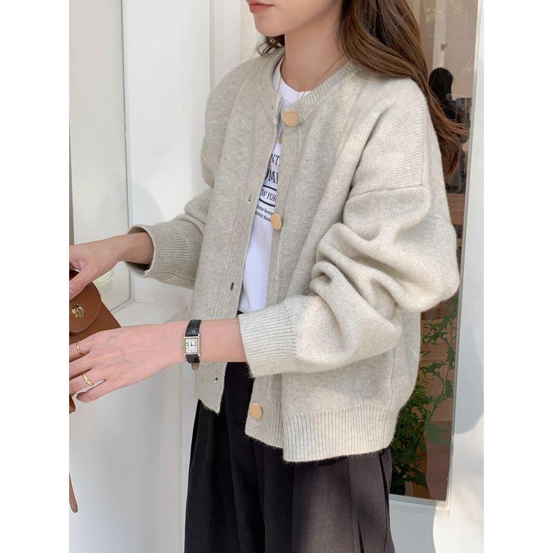 Нежный и Расслабленный Кардиган Вязаный Женский Осень и Зима 2025 Новое Поступление Классический Ретро Топ на Пуговицах Свободное Пальто Свитер Flower Brown M
Нежный и Расслабленный Кардиган Вязаный Женский Осень и Зима 2025 Новое Поступление Классический Ретро Топ на Пуговицах Свободное Пальто Свитер Flower Brown M