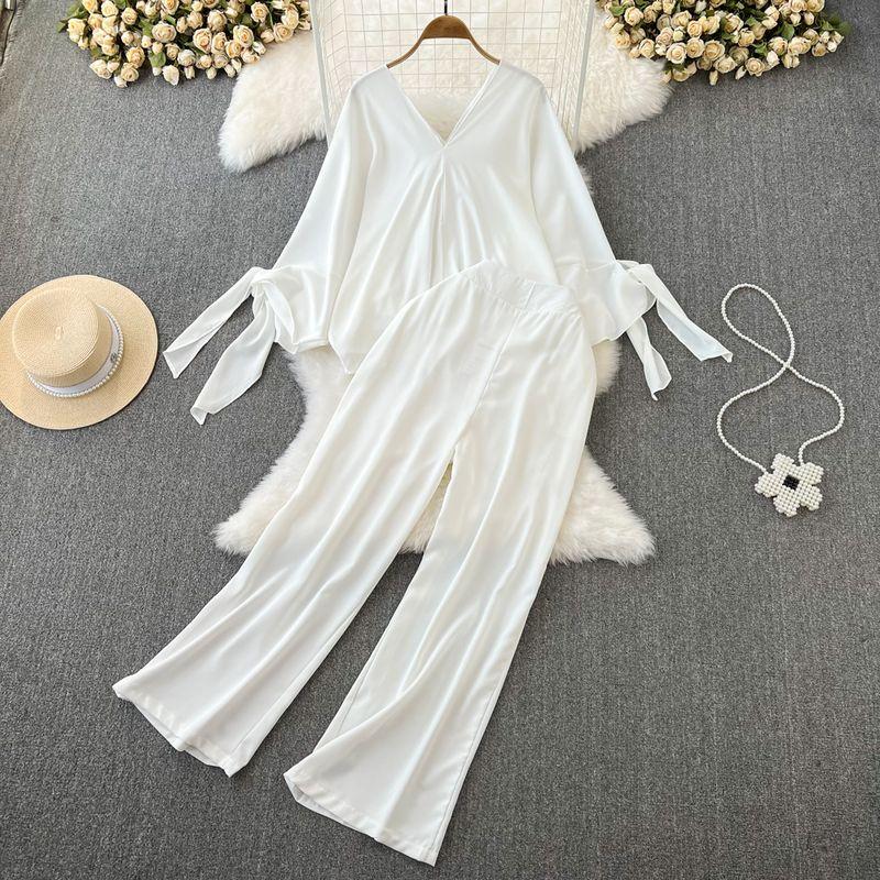 V-neck Batwing Sleeve High Waist Straight Wide Leg Fashion Suit White One size
V-neck Batwing Sleeve High Waist Straight Wide Leg Fashion Suit White One size