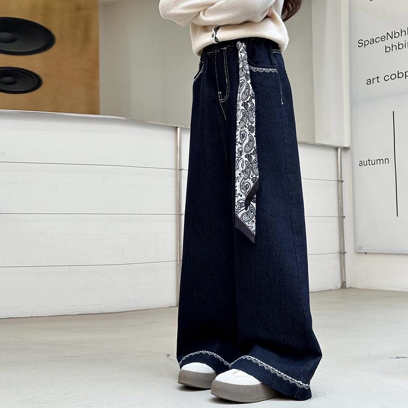 Джинсы широкие вышитые для девочек-подростков, Осень 2025 170 cm
Джинсы широкие вышитые для девочек-подростков, Осень 2025 170 cm