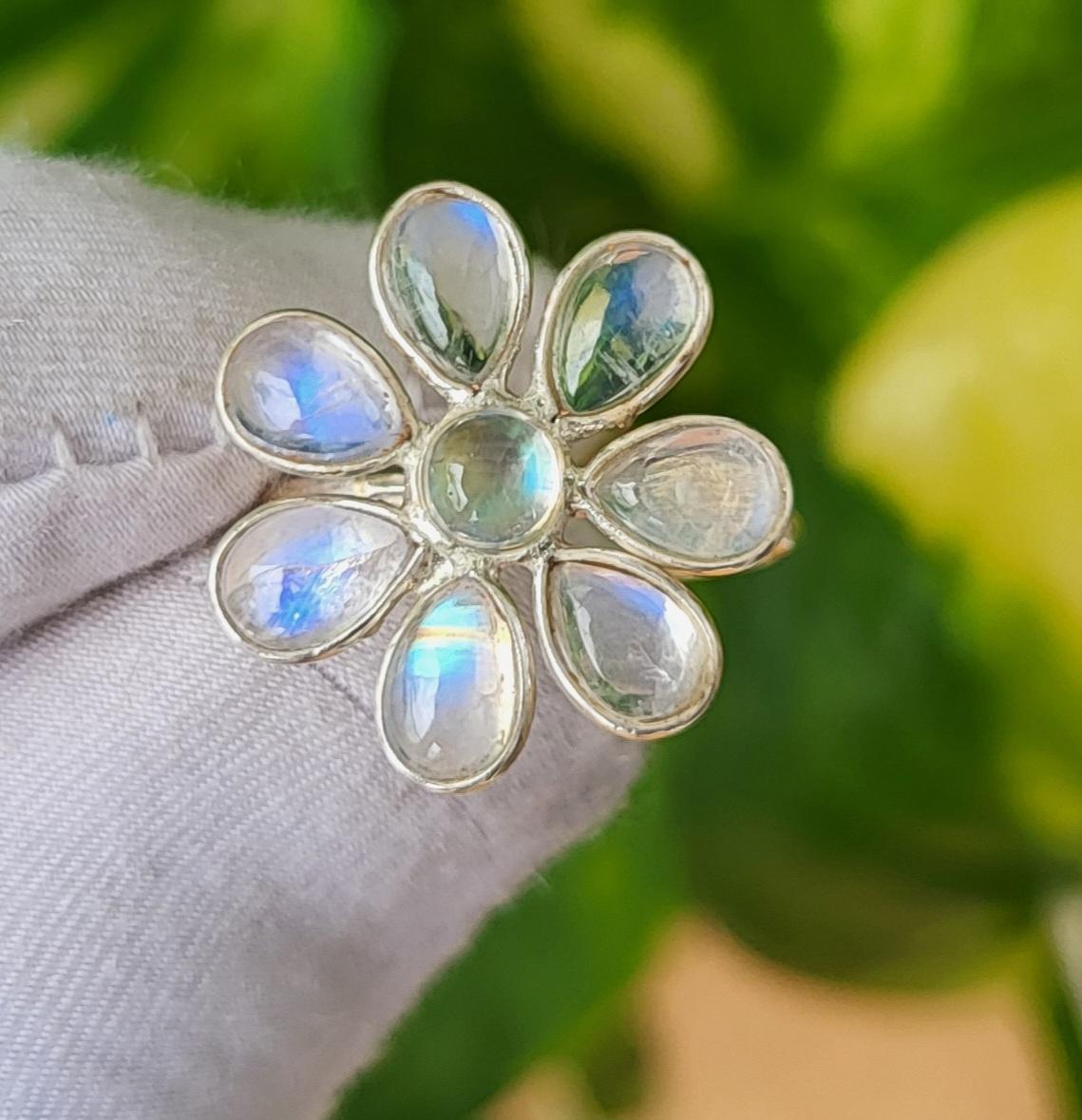 Кольцо с цветком из натурального драгоценного камня Rainbow Moonstone стерлингового серебра 925 пробы, размер 5, США A111 5 US
Кольцо с цветком из натурального драгоценного камня Rainbow Moonstone стерлингового серебра 925 пробы, размер 5, США A111 5 US