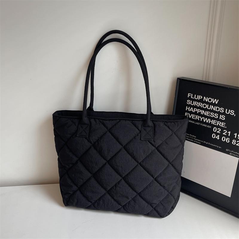 New Vintage Fashi Large Capacity Tote Bag Women Nyl Shoulder Bag Texture Leisure and Versatile Bags for Travel Commute чёрный
New Vintage Fashi Large Capacity Tote Bag Women Nyl Shoulder Bag Texture Leisure and Versatile Bags for Travel Commute чёрный
