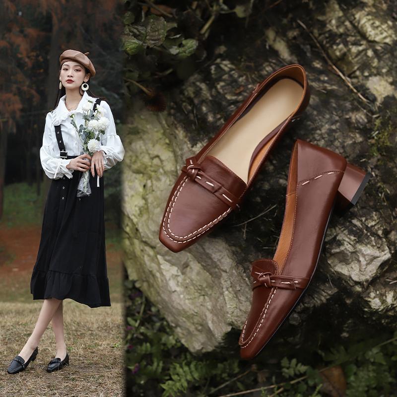 New Genuine Leather Fashion Slip -On Women Shoes Retro Shallow Pumps Square Toe Thick Heel Handmade Shoe For Women Size 34 -42
New Genuine Leather Fashion Slip -On Women Shoes Retro Shallow Pumps Square Toe Thick Heel Handmade Shoe For Women Size 34 -42