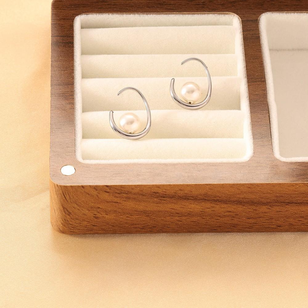 Ear bone stud pearl earrings temperament versatile stainless steel irregular trend earrings
Ear bone stud pearl earrings temperament versatile stainless steel irregular trend earrings