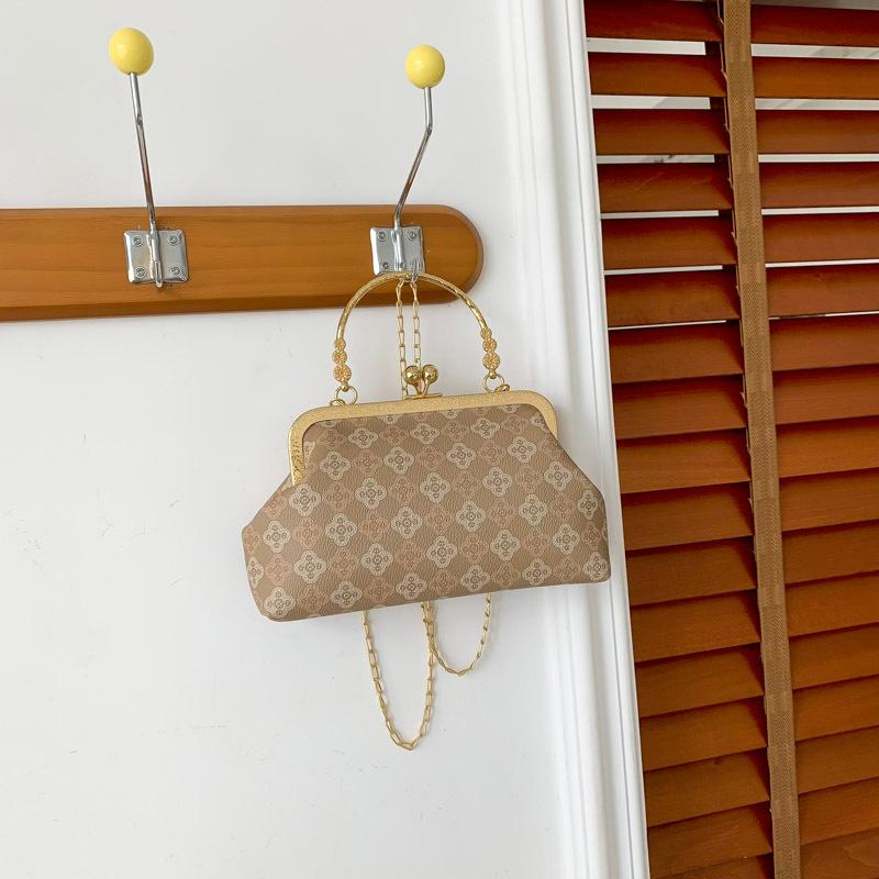 Women s gentle temperament simple handbag 2025 early spring new versatile ins chain shoulder messenger bag Korean version хакі
Women s gentle temperament simple handbag 2025 early spring new versatile ins chain shoulder messenger bag Korean version хакі