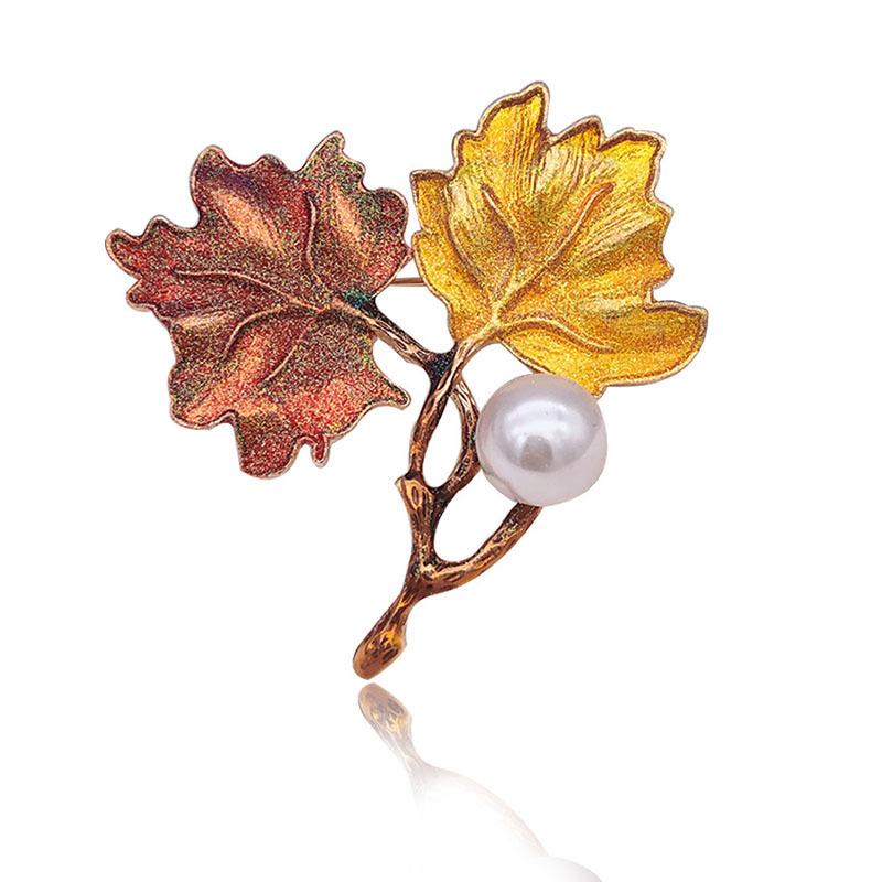 Women Breastpin Brooches Badge Fashion Maple Leaf Coat Pins Leaves Jewelry Decorations
Women Breastpin Brooches Badge Fashion Maple Leaf Coat Pins Leaves Jewelry Decorations