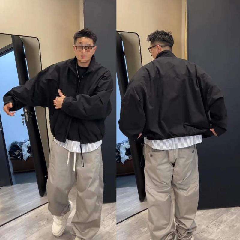 2025 Men s Batwing Sleeve Windproof Jacket - Trendy, Loose Fit, High Street Style, Versatile Casual Top M (100-130 jin) чорний
2025 Men s Batwing Sleeve Windproof Jacket - Trendy, Loose Fit, High Street Style, Versatile Casual Top M (100-130 jin) чорний