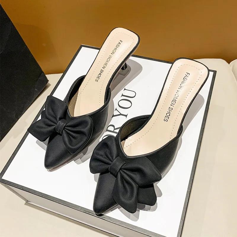 Женская обувь весна-лето корейский шелк атлас остроносые тапочки с бантом Baotou Flat Heel Sets Semi Slippers 40 чёрный
Женская обувь весна-лето корейский шелк атлас остроносые тапочки с бантом Baotou Flat Heel Sets Semi Slippers 40 чёрный