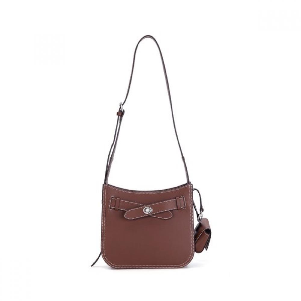 Kangol Luna Leather Crossbody Bag Brown 3366 OS
Kangol Luna Leather Crossbody Bag Brown 3366 OS