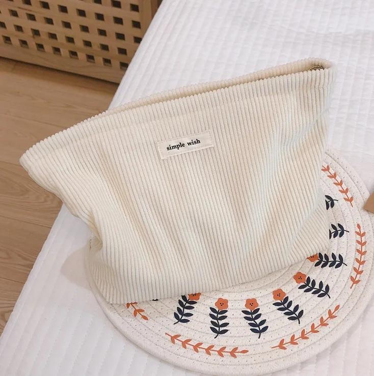 Вельветовая женская косметичка, женская косметичка, пеналы, сумки, помады, органайзер, модный клатч на молнии, кошельки для телефонов белый
Вельветовая женская косметичка, женская косметичка, пеналы, сумки, помады, органайзер, модный клатч на молнии, кошельки для телефонов белый