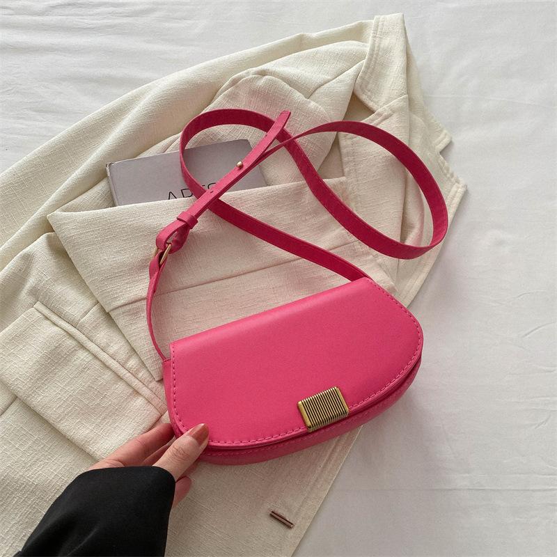 Модная однотонная текстурная маленькая сумка женская 2025 весна новая универсальная ins сумка-мессенджер темпераментная сумка-седло роза розовый
Модная однотонная текстурная маленькая сумка женская 2025 весна новая универсальная ins сумка-мессенджер темпераментная сумка-седло роза розовый