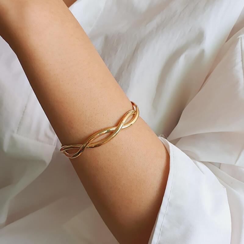 Benhea Women s Bracelet Detail Casual Wave Summer gold
Benhea Women s Bracelet Detail Casual Wave Summer gold