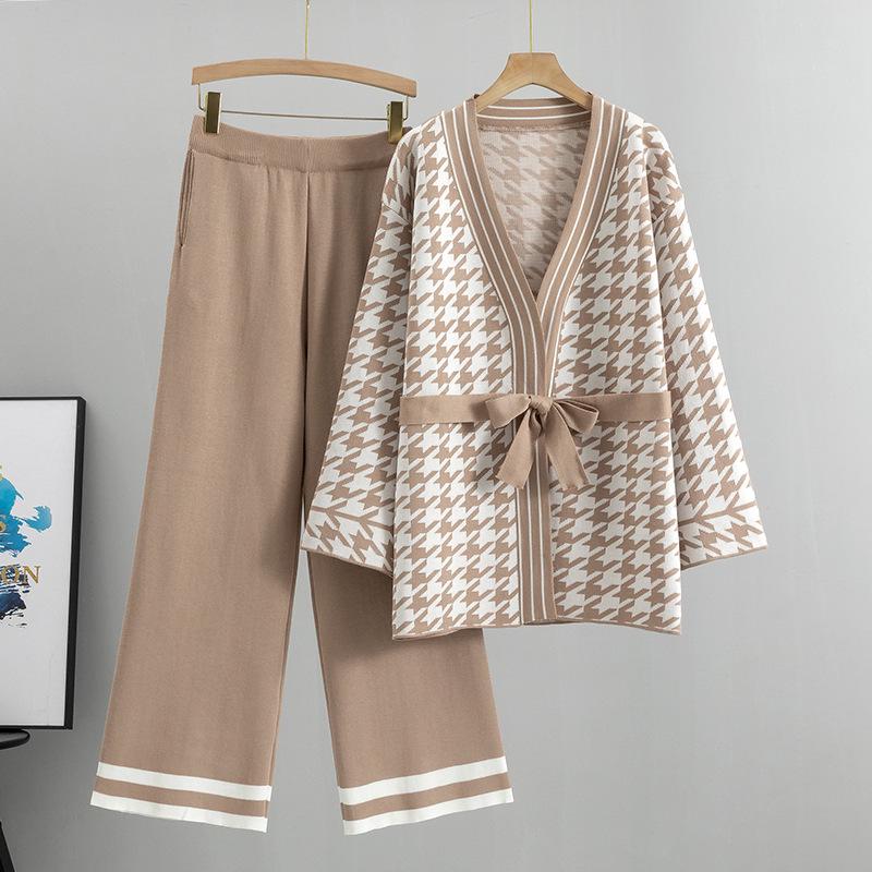 European and American Hot-Selling Cross-Border Women s Houndstooth Cardigan & Pants Set One Size
European and American Hot-Selling Cross-Border Women s Houndstooth Cardigan & Pants Set One Size