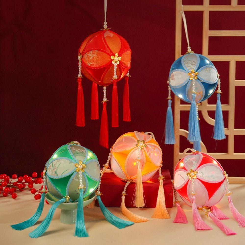 Festive Lantern Chinese Embroidered Ball Lantern Tassels Handheld Hydrangea Lantern Children Gift Style 1
Festive Lantern Chinese Embroidered Ball Lantern Tassels Handheld Hydrangea Lantern Children Gift Style 1