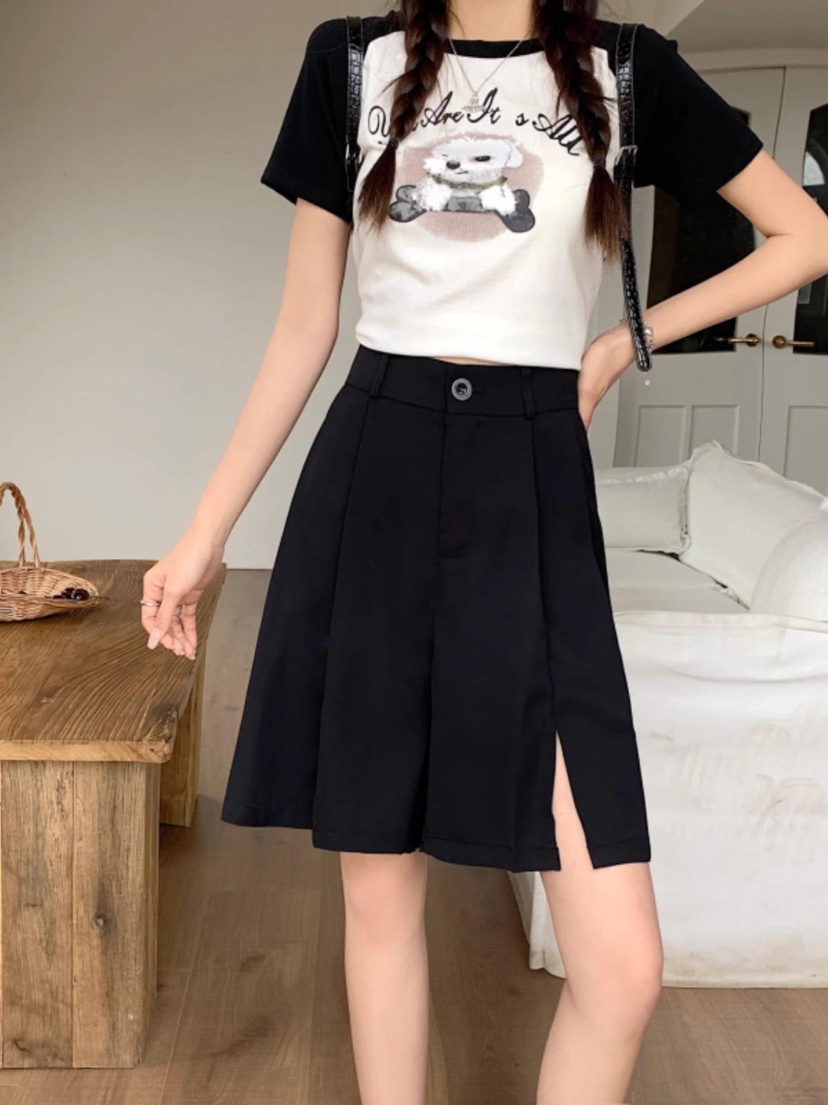 Плиссированные А-силуэта с высокой талией шорты из ледяного шелка шифона для женщин - Осенние больших размеров средней длины широкие брюки M чёрный
Плиссированные А-силуэта с высокой талией шорты из ледяного шелка шифона для женщин - Осенние больших размеров средней длины широкие брюки M чёрный