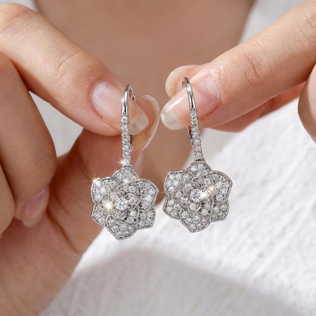 Light Luxury Inlaid CZ Zircon Camellia Flower Drop Earrings For Women Brilliant Floral Dangle Earring Wedding Party Jewelry Gift
Light Luxury Inlaid CZ Zircon Camellia Flower Drop Earrings For Women Brilliant Floral Dangle Earring Wedding Party Jewelry Gift