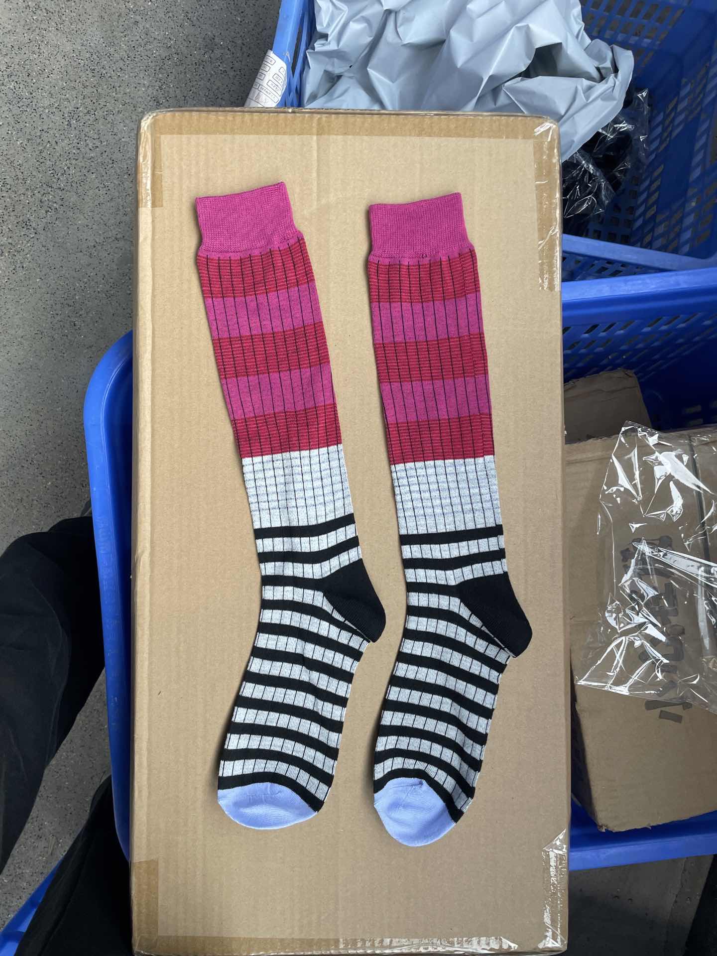 Шкарпетки до литок у смужку - Художні жіночі гольфи / Зимові новинки Базова лінія Шкарпетки до литок, що візуально видовжують ноги, натхненні Instagram One Size червоний
Шкарпетки до литок у смужку - Художні жіночі гольфи / Зимові новинки Базова лінія Шкарпетки до литок, що візуально видовжують ноги, натхненні Instagram One Size червоний