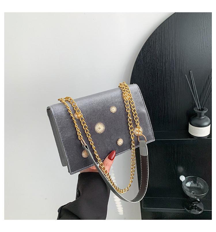 Stylish Velvet Chain Small Square Shoulder Bag For Women In Gray Black Pink Burgundy Green серый
Stylish Velvet Chain Small Square Shoulder Bag For Women In Gray Black Pink Burgundy Green серый