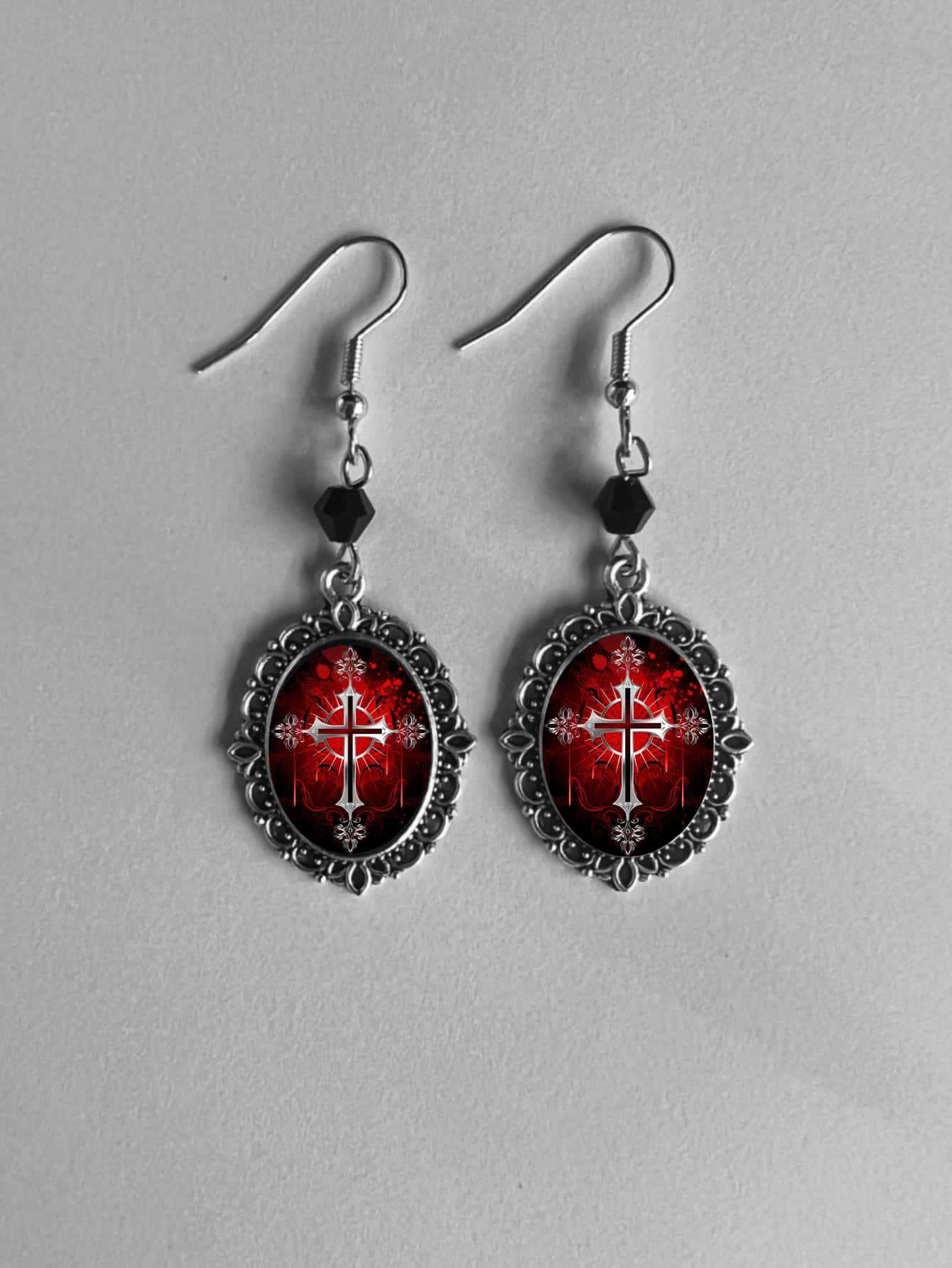 Retro Victoria Sliver Color Oval Lacework Inlay Red Crystal Glass Cat Bat Crow Cemetery Cross Dangle Earrings for Women Jewelry
Retro Victoria Sliver Color Oval Lacework Inlay Red Crystal Glass Cat Bat Crow Cemetery Cross Dangle Earrings for Women Jewelry