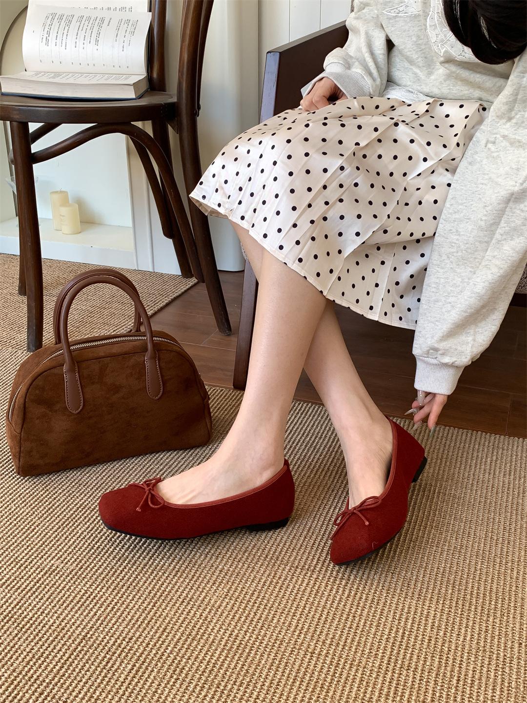 Виноградная мать весна новая одинарная обувь женские банты корейская версия туфли с мелким вырезом детская удобная обувь на мягкой подошве обувь бабушки 39 красный
Виноградная мать весна новая одинарная обувь женские банты корейская версия туфли с мелким вырезом детская удобная обувь на мягкой подошве обувь бабушки 39 красный